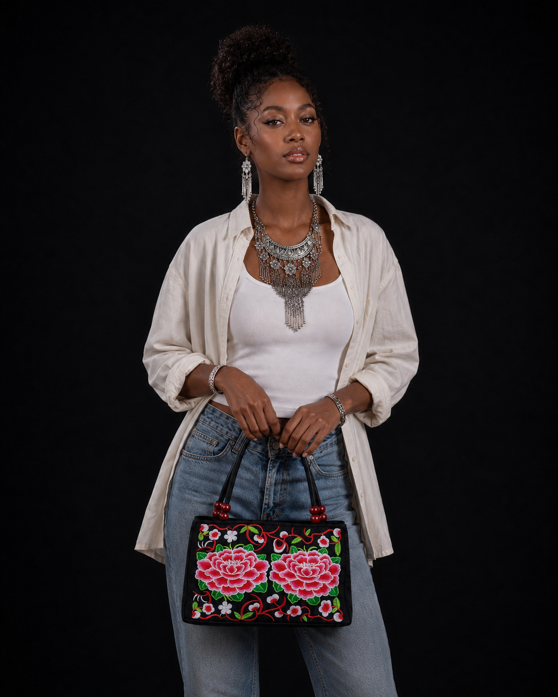 C02 Silver Totem embroidered handbag